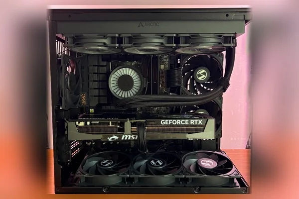 The Halo Rig Arctic 360 Front View
